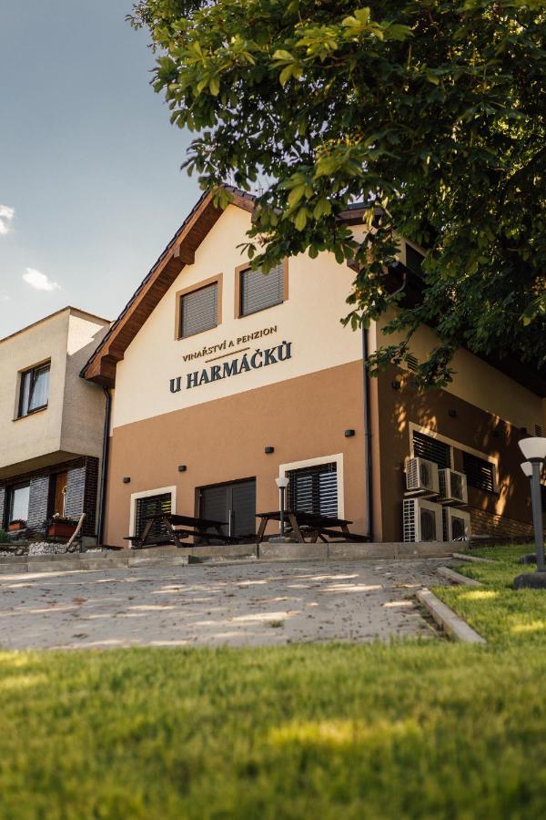 Penzion U Harmáčků Hustopeče Exterior foto